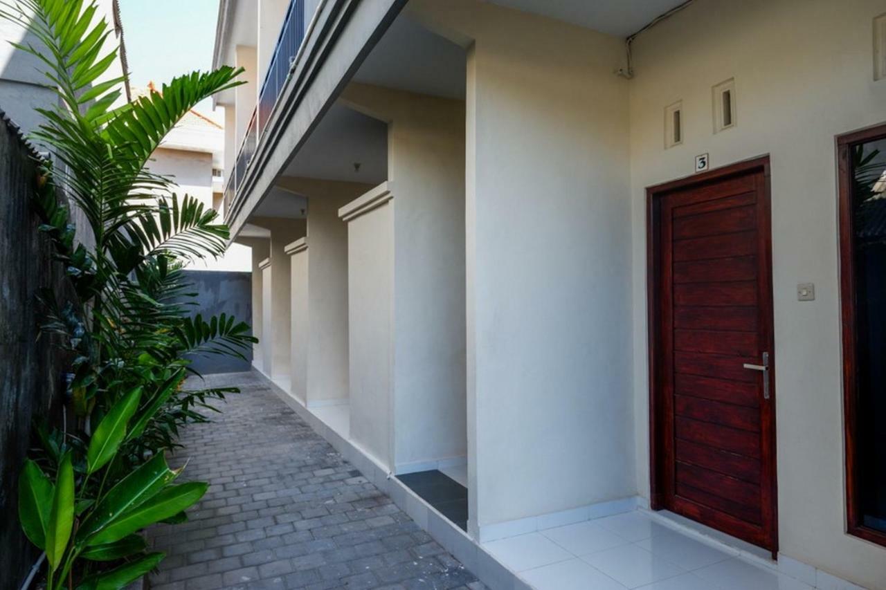 RedDoorz near Mertasari Beach Denpasar  Bagian luar foto